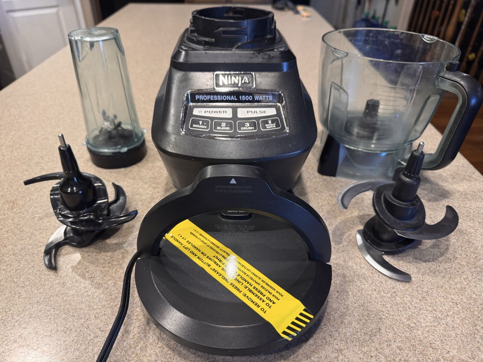 Ninja Professional 1500 Watts Blender BL770 Mega Kitchen System with Food Processor & Single Serve
