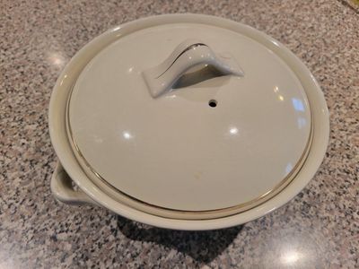 Ballerina Platinum by Universal Round Casserole