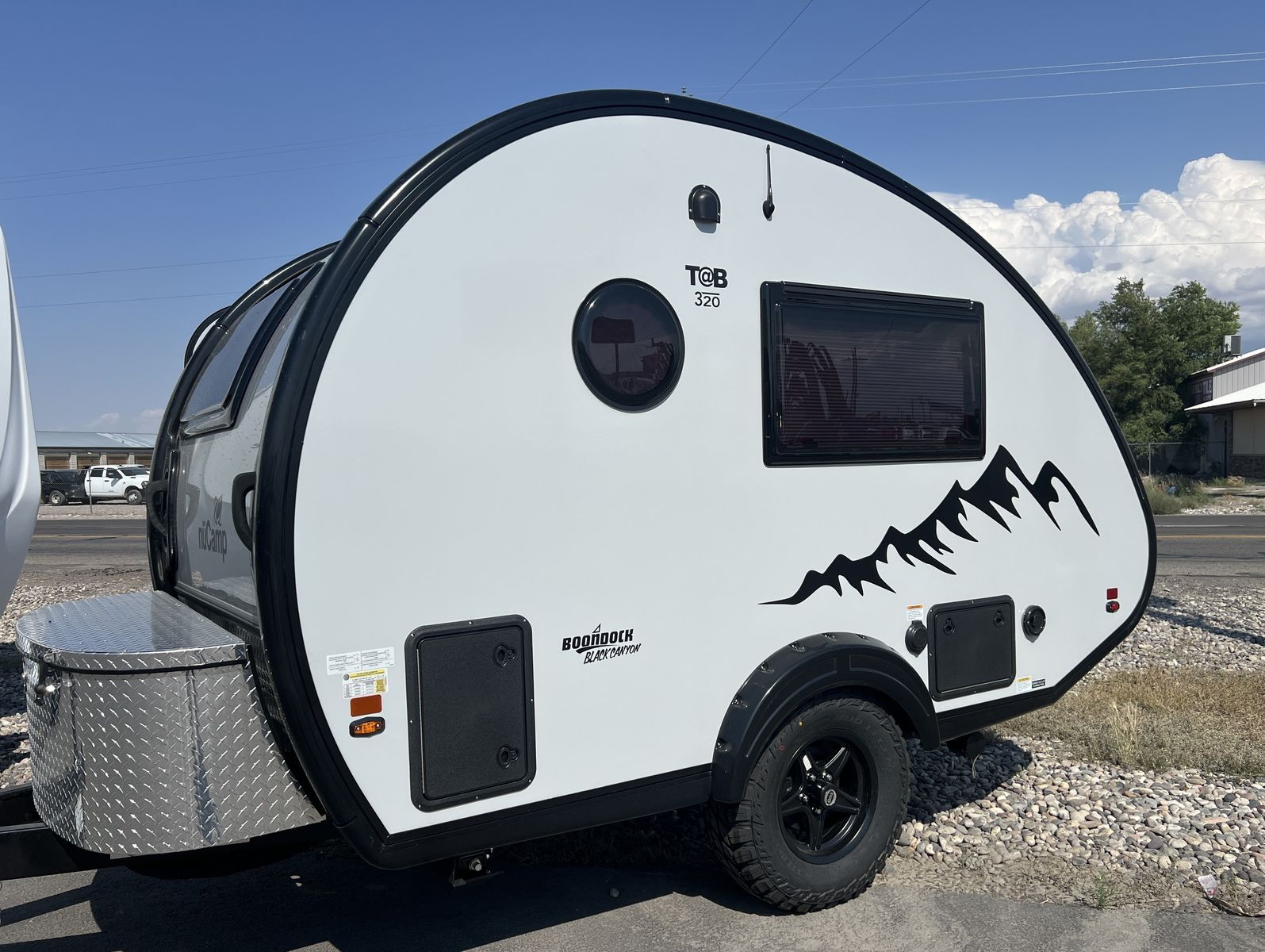 2027 nuCamp T@B 320 Black Canyon