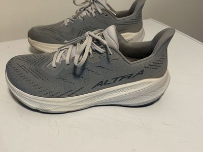 Altra experience flow 2 running shoes