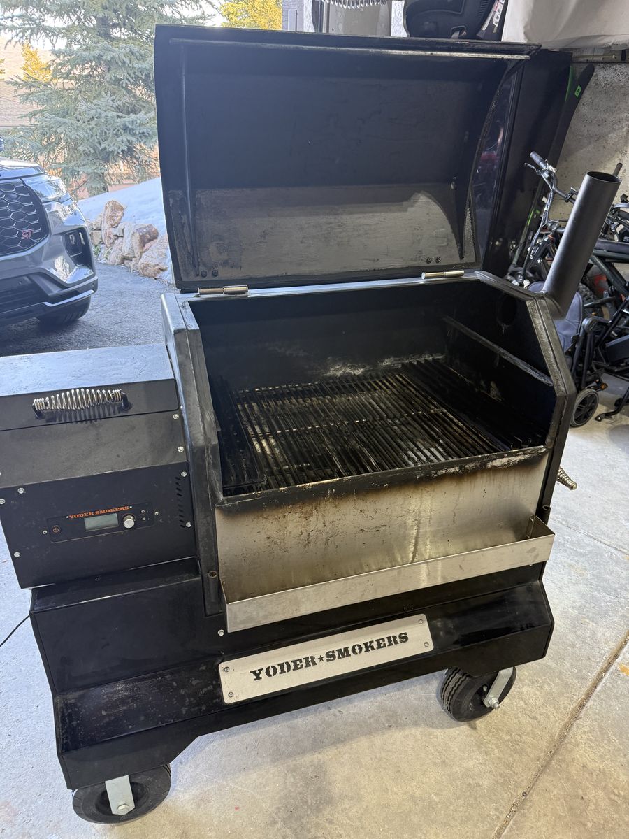 Yoder 640 Competition Cart