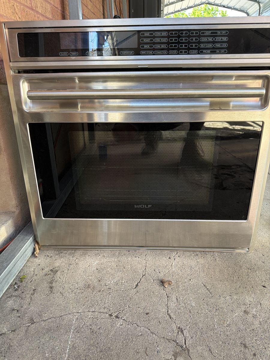 Wolf convection oven