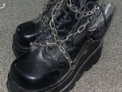 Size 8 dolls Kill black platform boots with chains and mini bag accessory