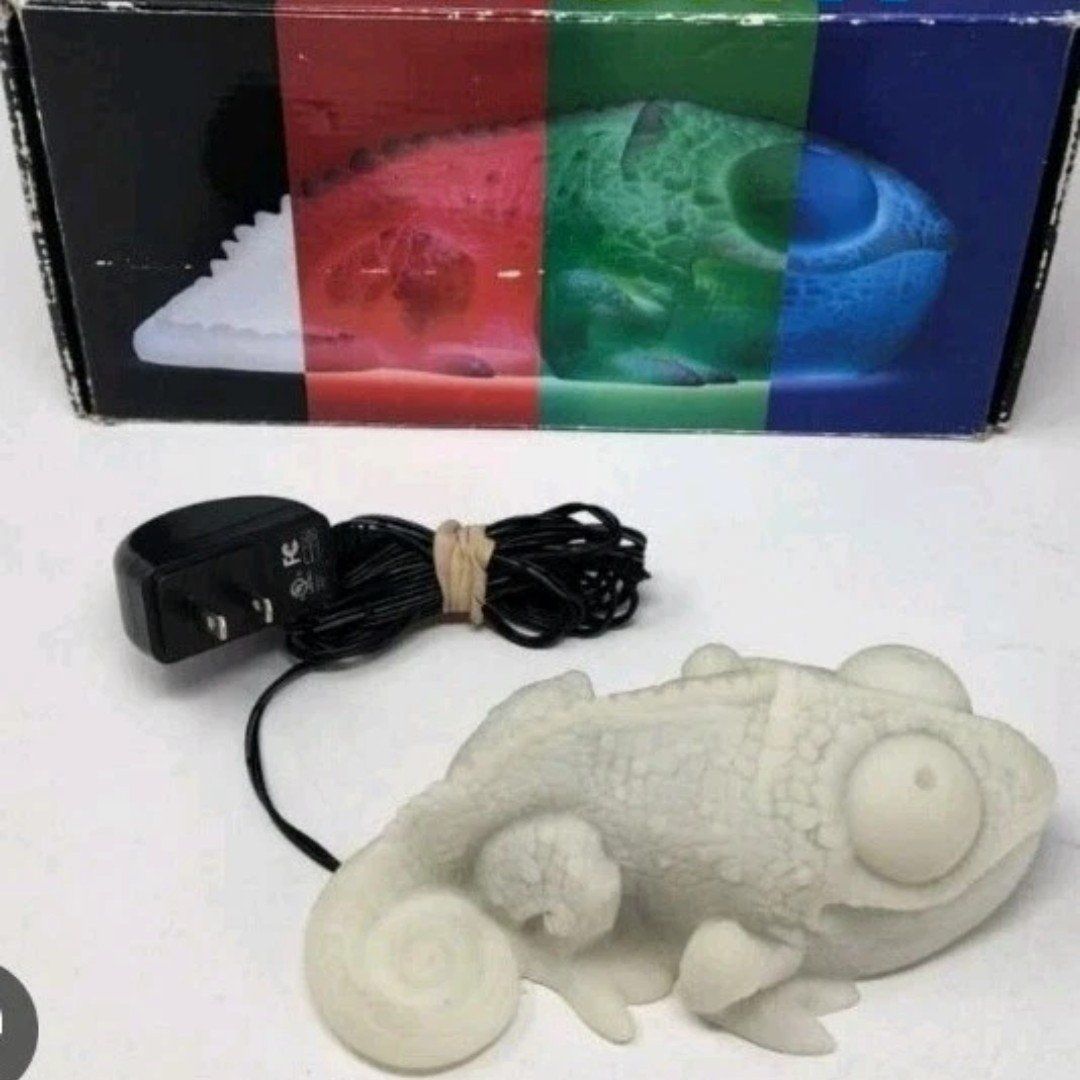 Huey Color Changing Gecko-Chameleon Lamp