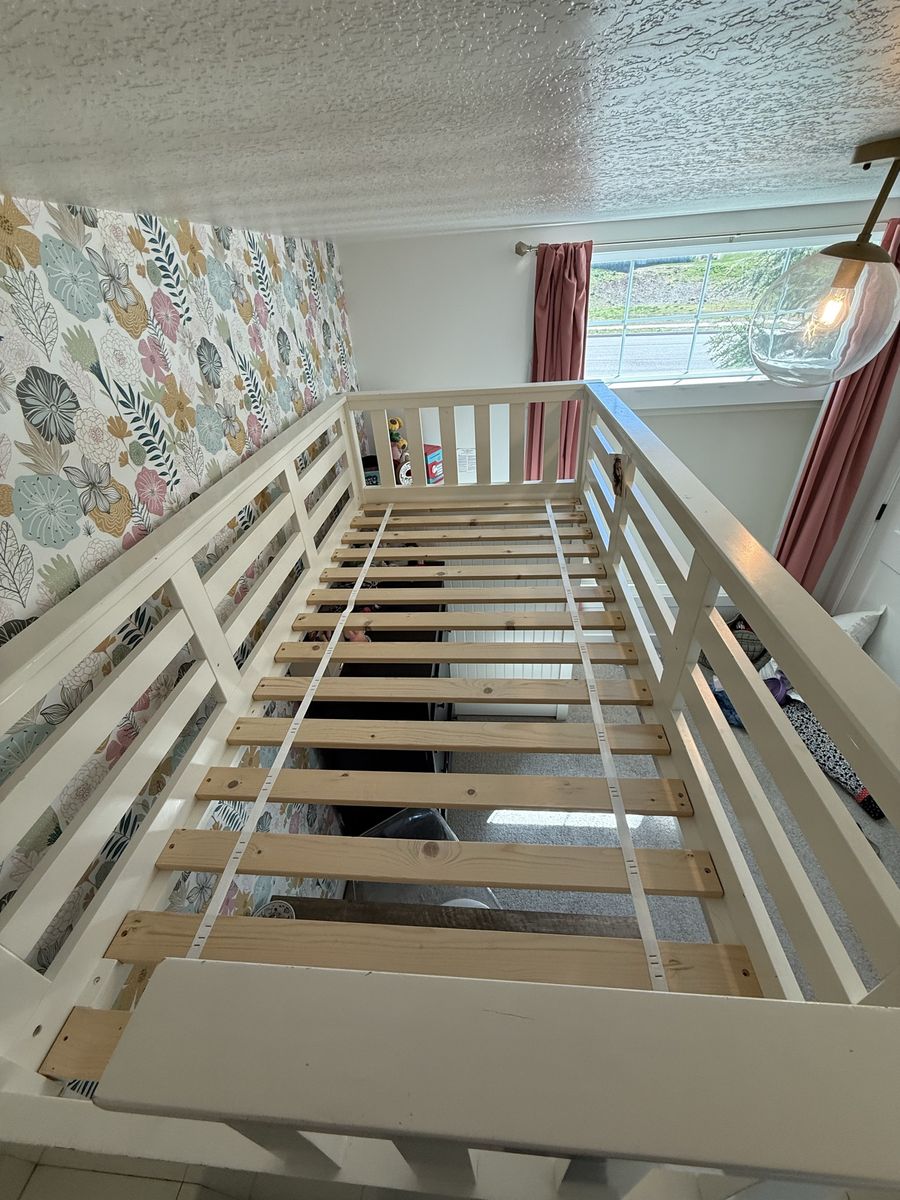 Main image 6