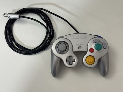 Official Nintendo GameCube Controller / Great Condition