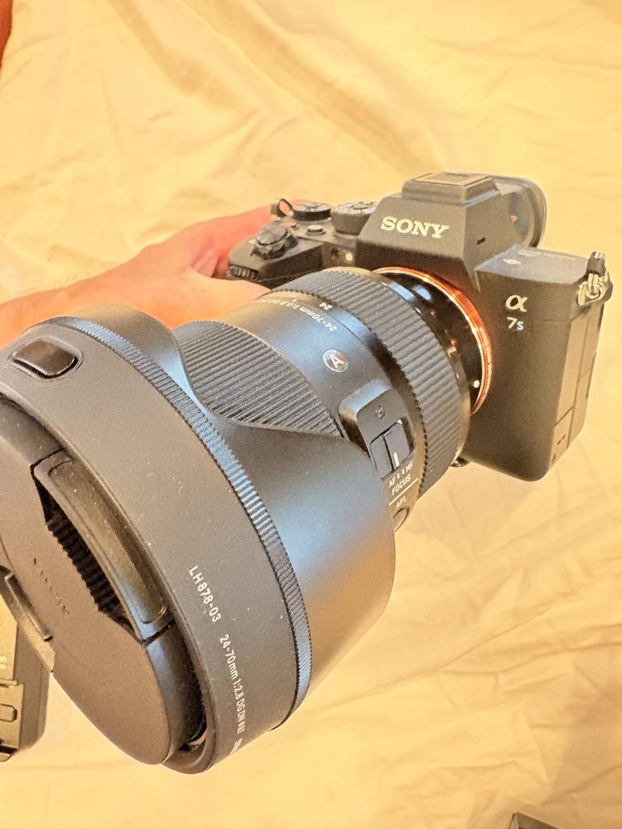 Sony A7S III Complete Creator Kit – Sigma 24-70mm f/2.8, DJI RS3, 2 CFexpress Cards
