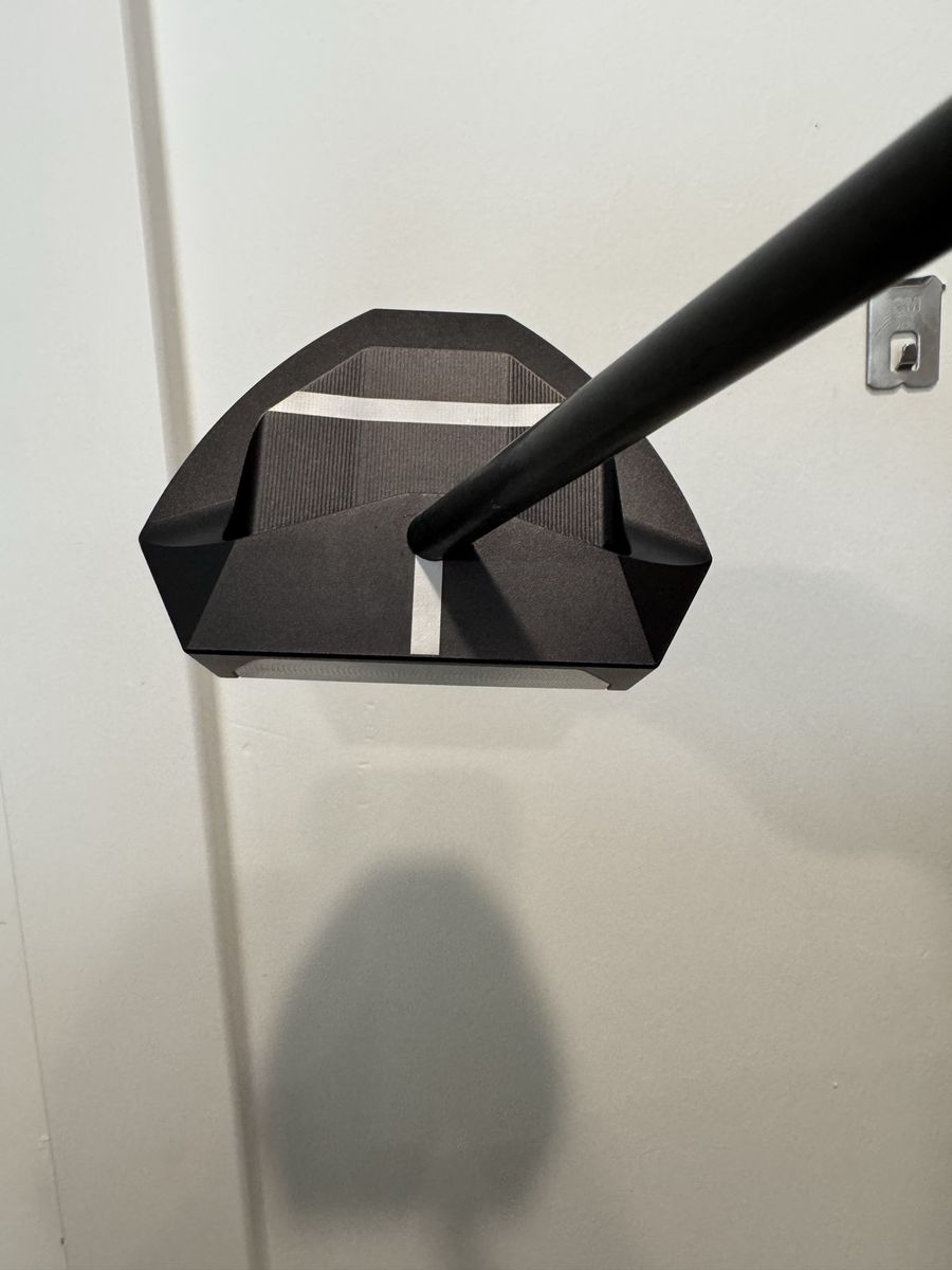 Main image 3