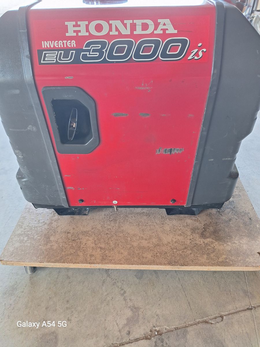 Honda eu3000is Generator/Inverter