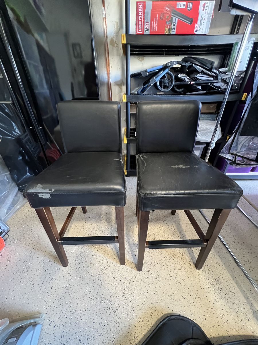 2 Countertop Height Stools