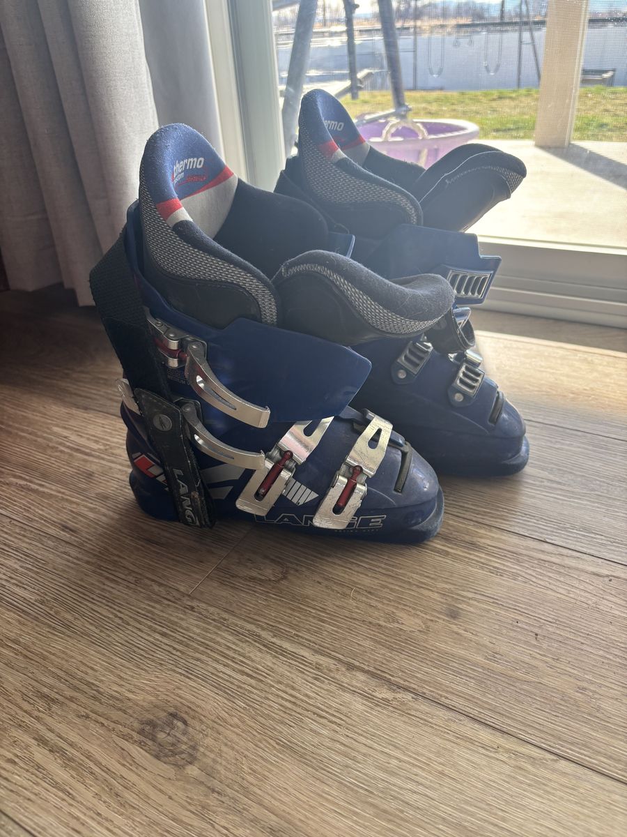Lange Ski boots