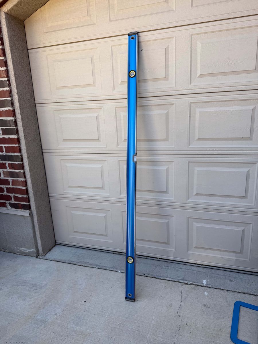 6 Foot Empire Spirit Level with Magnetic Attachments