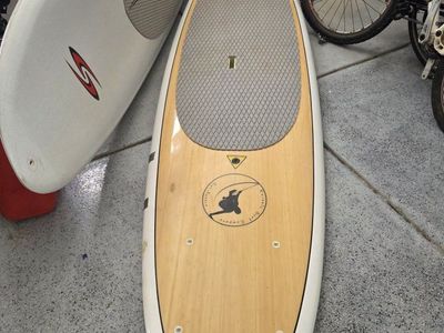 Paddle Board - Kainalu - 10'-7" L x 31.75" W x 4.75" Thick