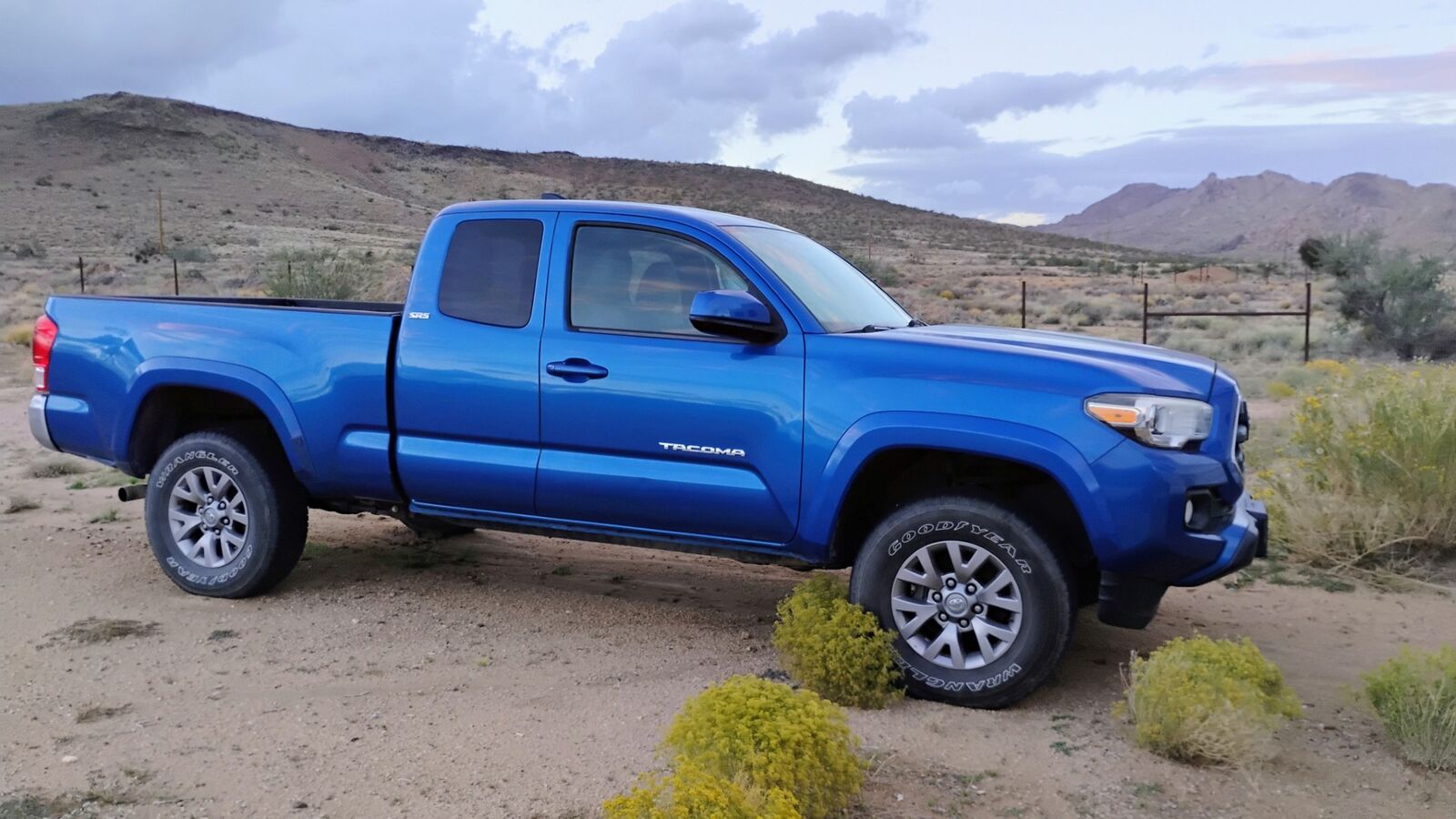 2016 TOYOTA TACOMA SR5