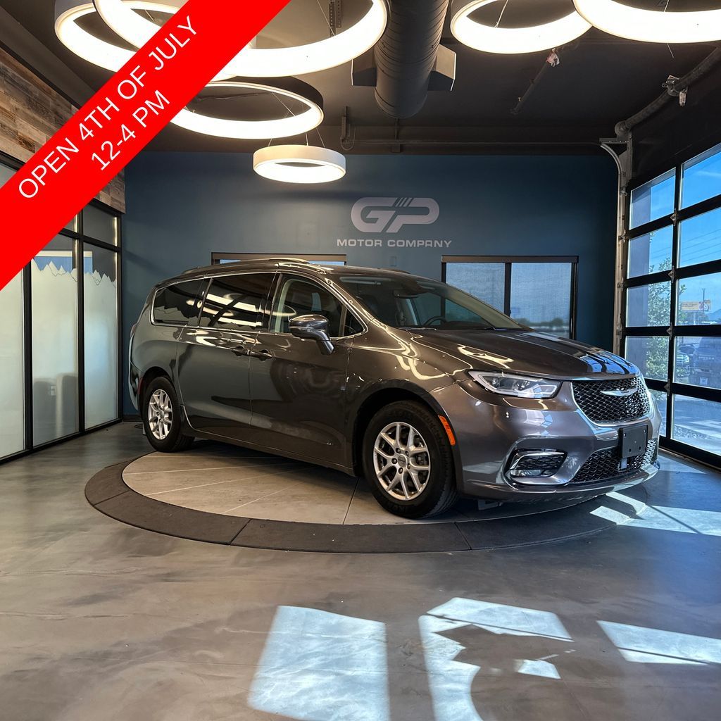 2022 Chrysler Pacifica Touring L
