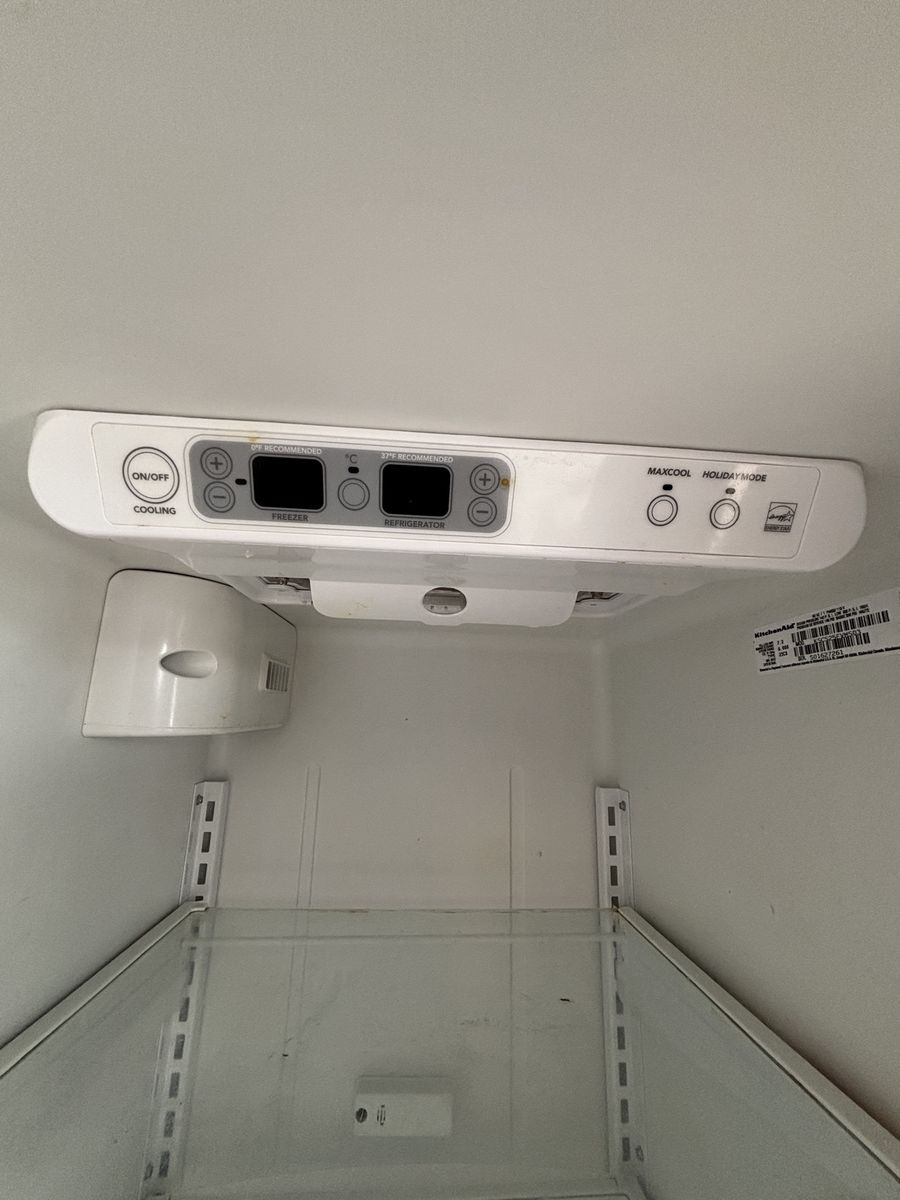 Main image 6