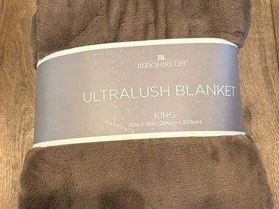 Ultra lush blanket king