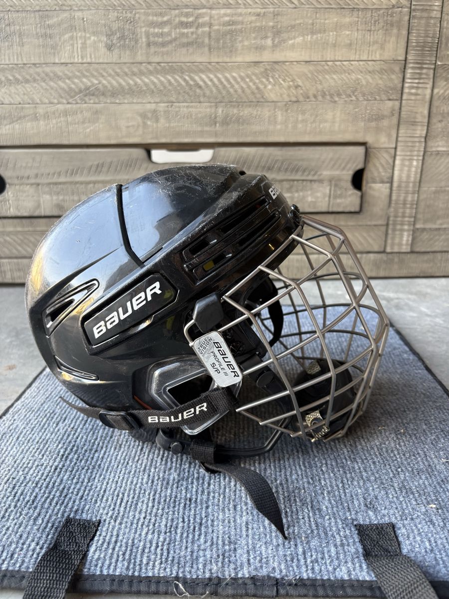 Bauer Re-Akt 75 Hockey Helmet with Bauer Profile III Cage – Black