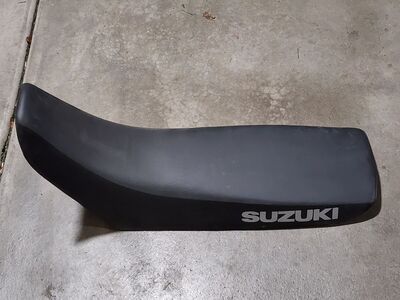 DR650 OEM Seat Without Rubber Parts