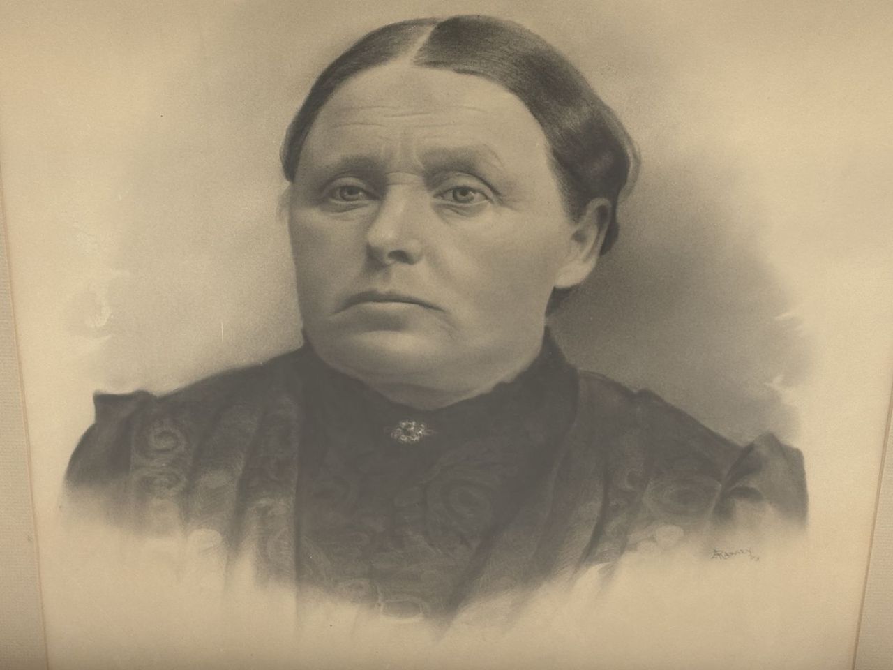 Main image 2