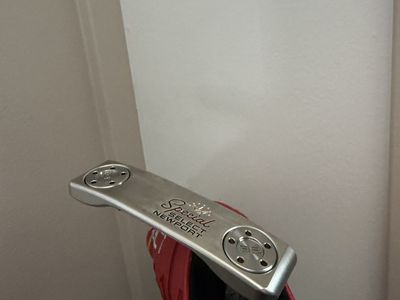 Titleist Scotty Cameron Special Select Newport Putter