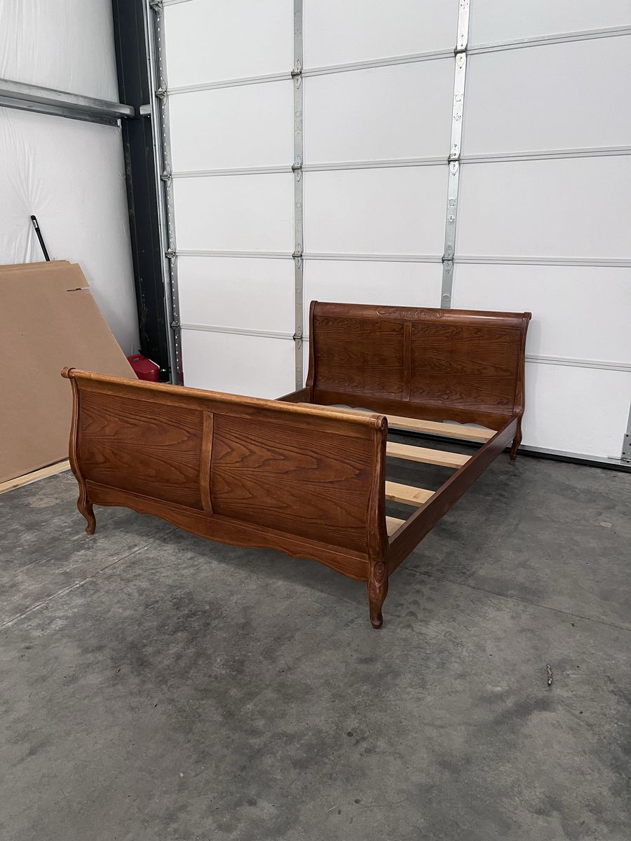 Queen bedroom set