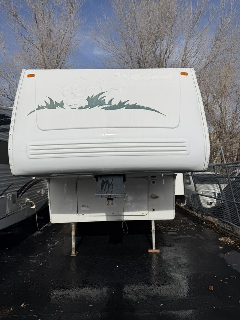 2003 Wildcat 5th Wheel