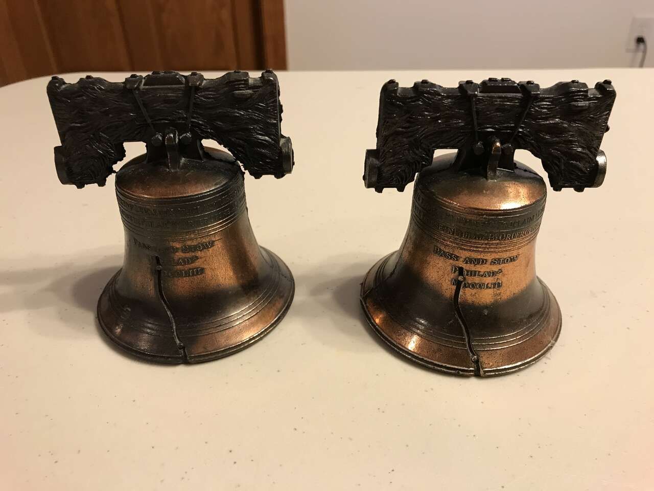Liberty Bell Metal Replica Souvenir 3 1/2” Tall Bronzed Tone Bell, B104