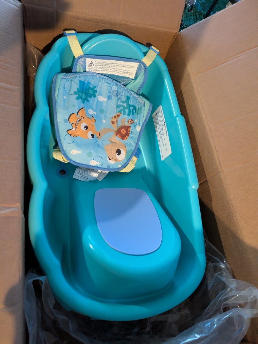 Newborn to toddler tub
