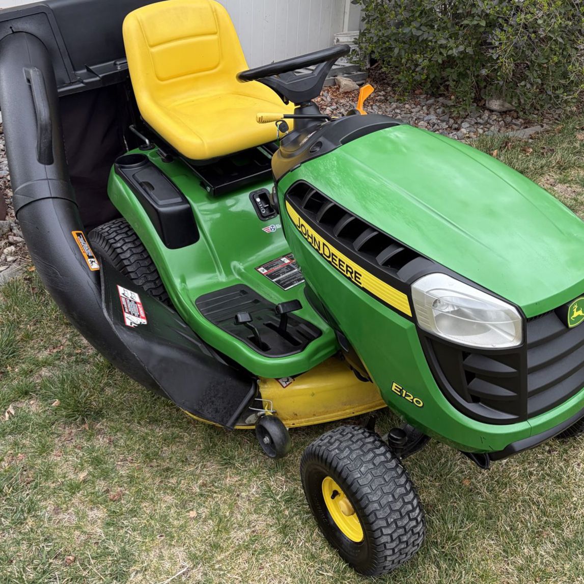 john deere riding lawnmower