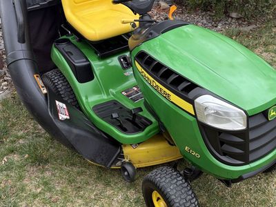 john deere riding lawnmower