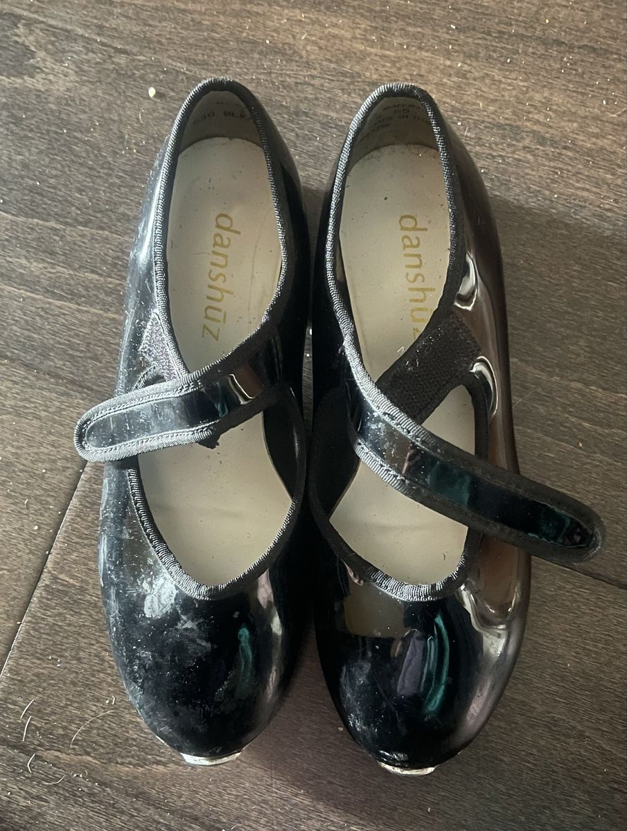 Danshuz Black Tap Shoes size 1