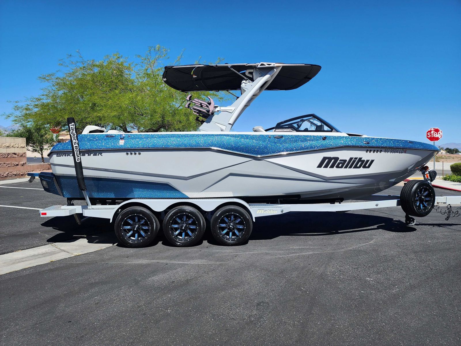 2022 Malibu 25 LSV Boats