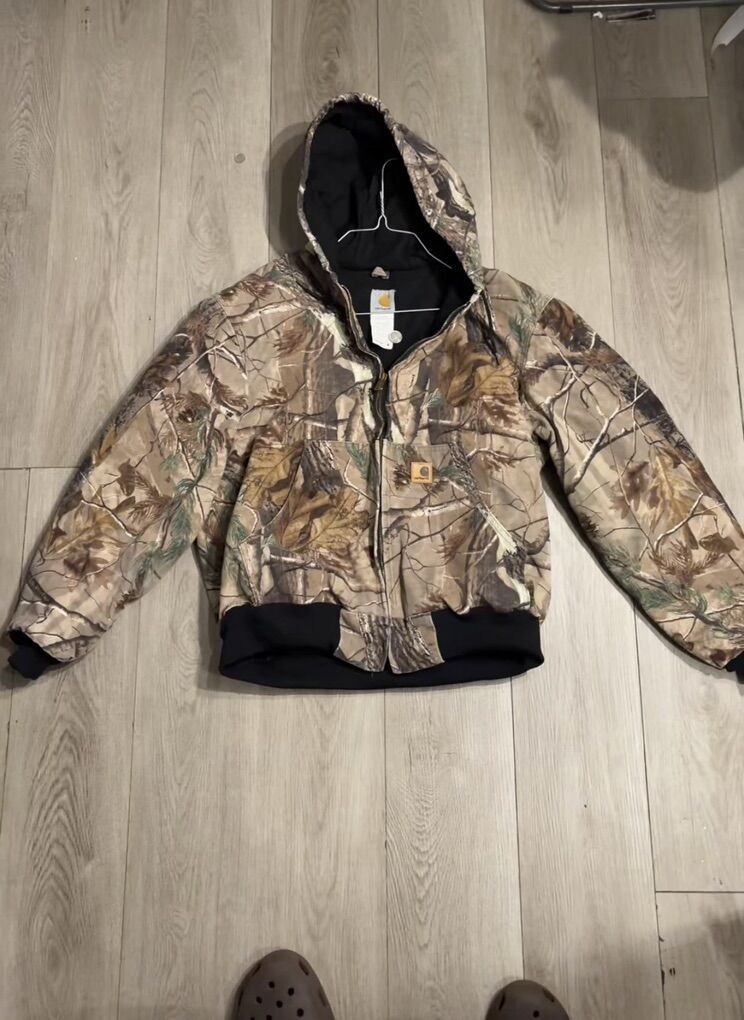 Camo Carhartt Size Large