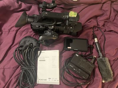 Sony FS5 II 4K XDCAM Super35 Camcorder Kit with Porta Brace Bag and Accessories - LIKE NEW