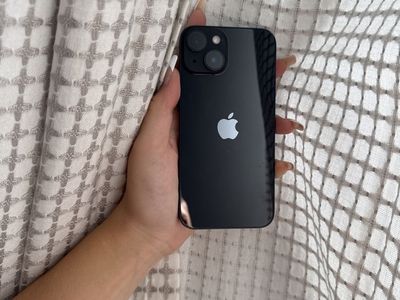 Apple iPhone 14 Black, Unlocked - Excellent Condition, No Cracks. Some Minor Scratches