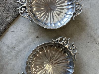 2 large heavy metal plates
