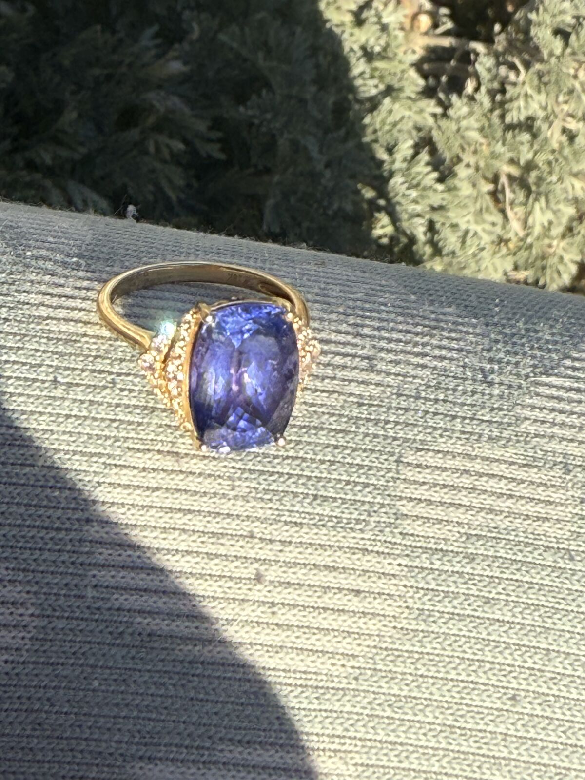TANZANITE AND DIAMOND RING