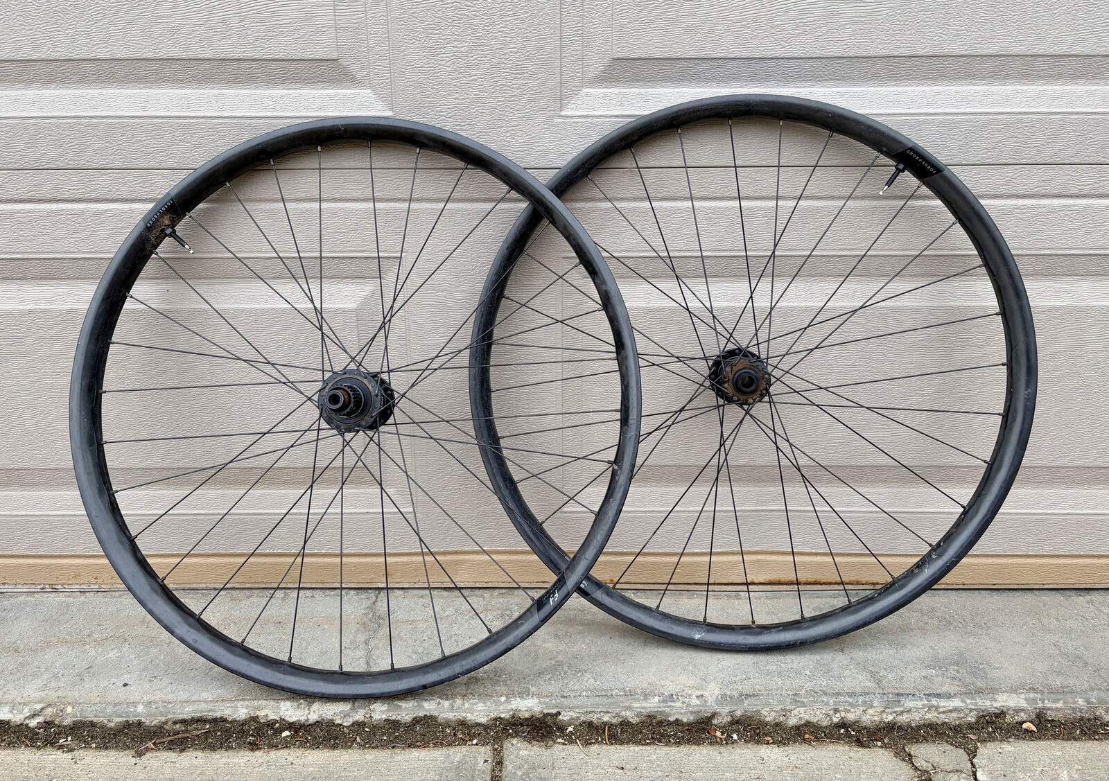 Forge + Bond 30 EM 29" Wheelset w/ i9 Hydra Hubs