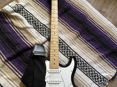 Kona Guitars Stratocaster Style Electric Guitar - Black with Strap