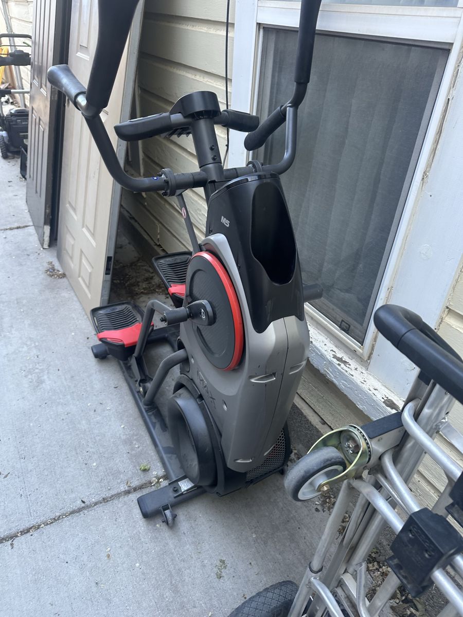 Commercial grade elliptical equipment