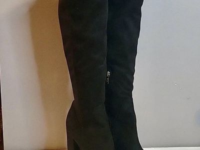 Circus by Sam Edelman Women's Black Knee-High Heeled Boots with Side Zipper - US Size 7