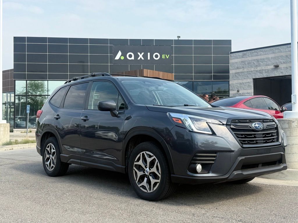 2022 Subaru Forester Premium
