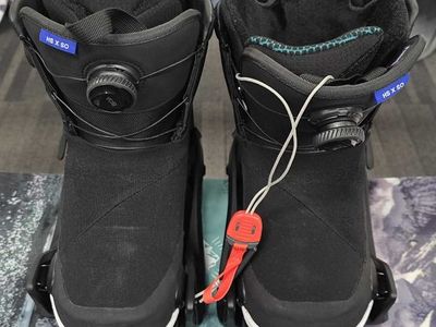 Used Burton Waverange X Step-on Snowboard Boot+Binding Womens 8(25/26)