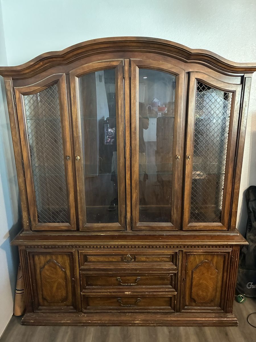 Curio cabinet