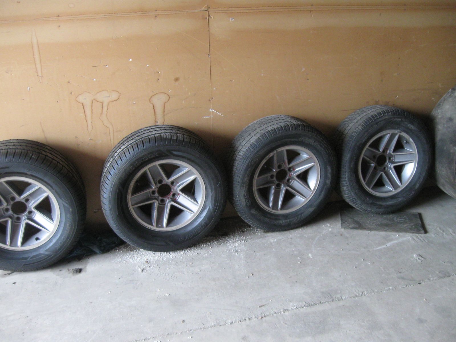 Z-28 Wheels and tires