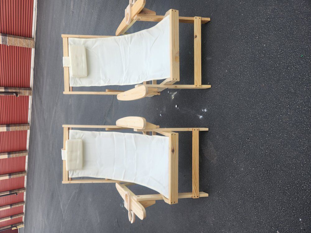outdoor lounge chairs