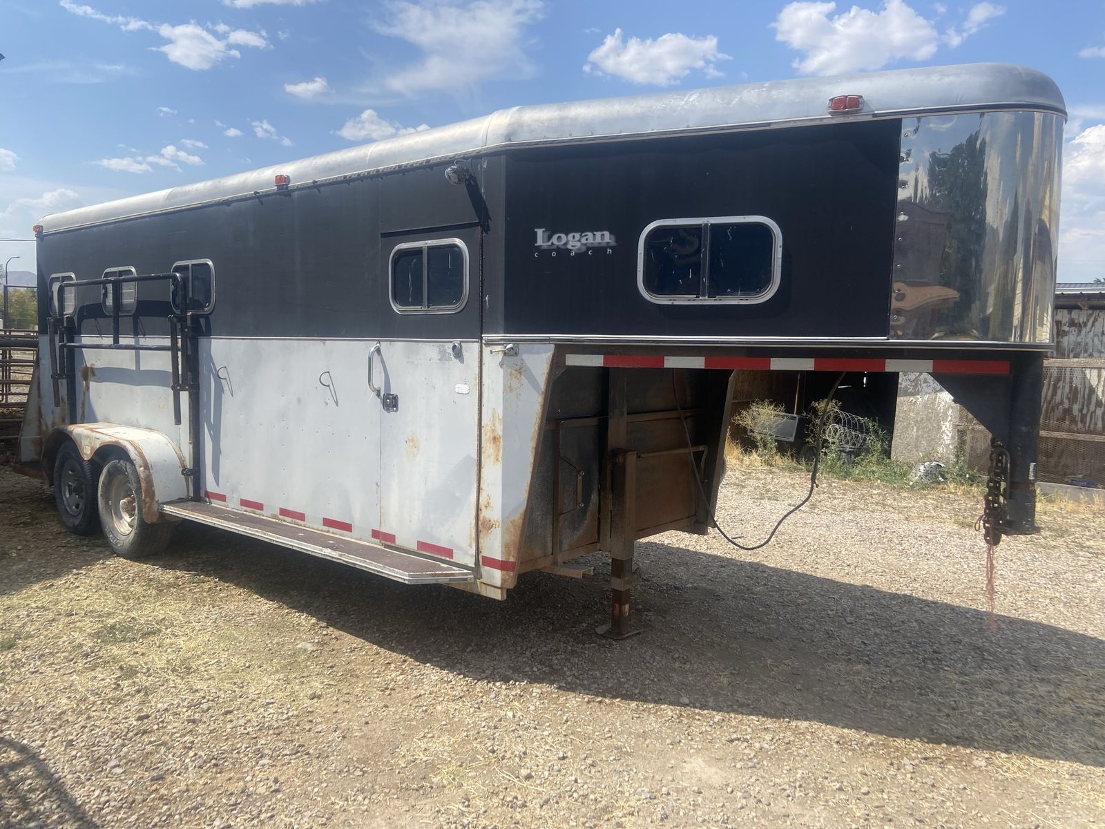 ‘1992 Logan 4horse