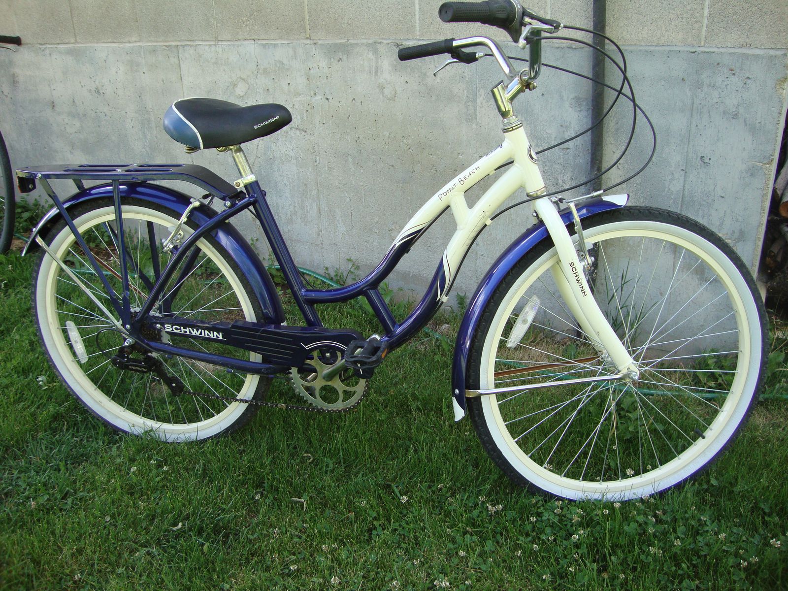 Schwinn 26" Point Beach Bicycle 7 Speed  Good Tires