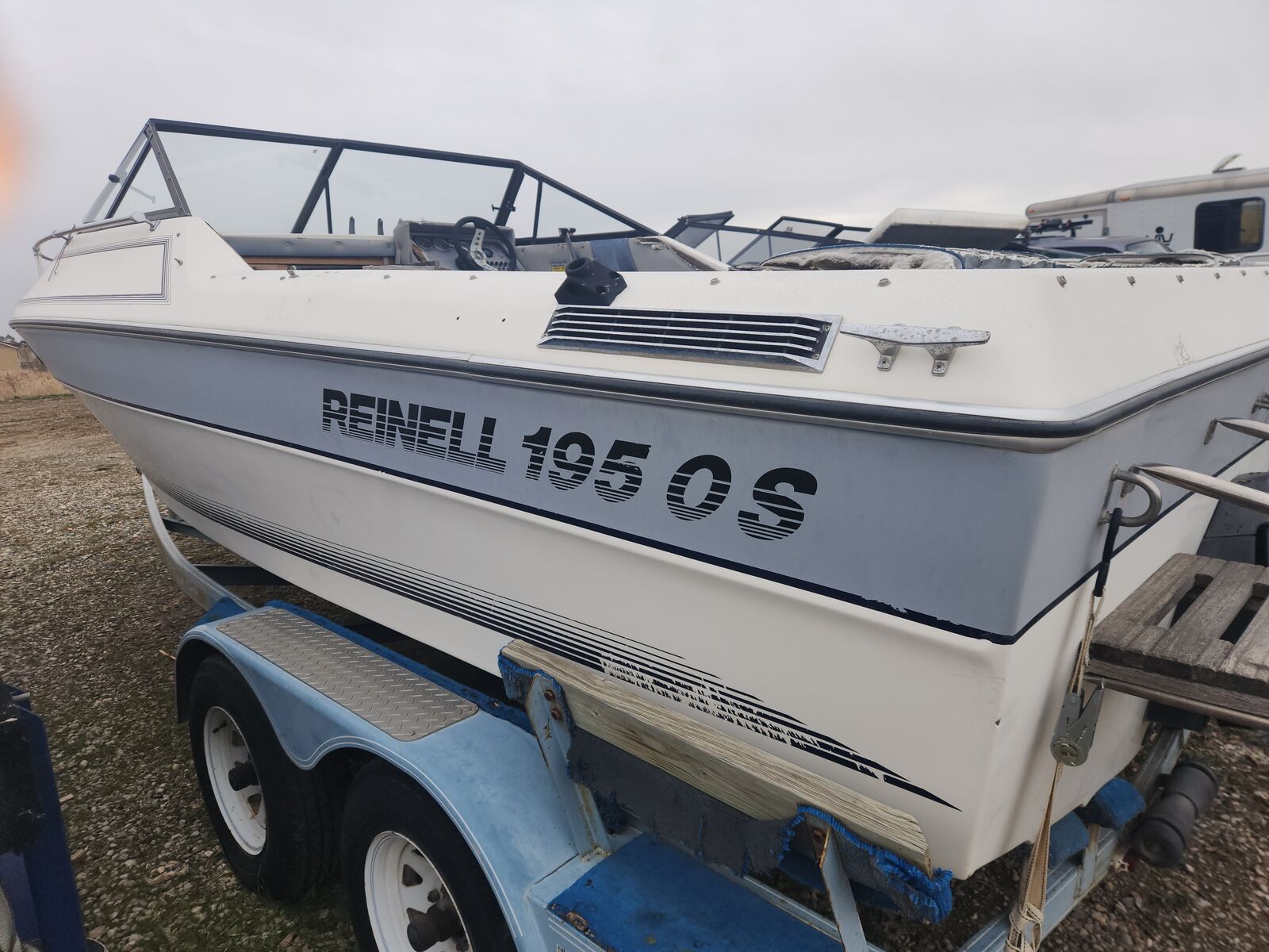 1989 19' Reinell Ski/Fishing  boat